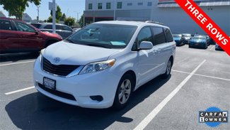 Used 2013 Toyota Sienna LE image 1