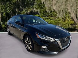 Used 2021 Nissan Altima 2.5 SV image 1