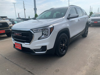 Used 2024 GMC Terrain SLE w/ Driver Convenience Package image 1