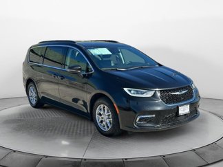 Used 2022 Chrysler Pacifica Touring-L image 1