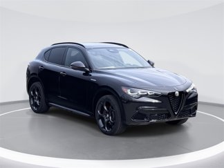 New 2025 Alfa Romeo Stelvio Sprint image 1