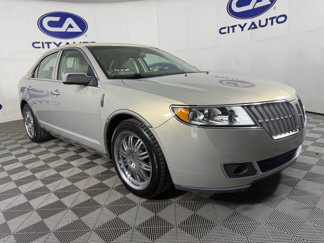 Used 2010 Lincoln MKZ image 1