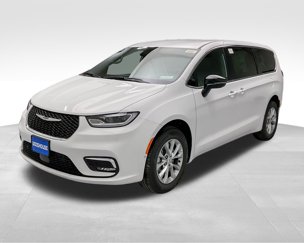 New 2025 Chrysler Pacifica Select w/ Uconnect Theater Family Group image 1