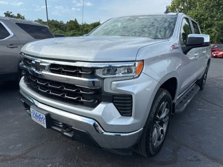 Used 2022 Chevrolet Silverado 1500 LT w/ Z71 Off-Road Package image 1