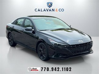 Used 2023 Hyundai Elantra SEL image 1