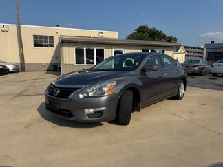 Used 2015 Nissan Altima 2.5 S w/ Power Driver Seat Package image 1
