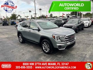 Used 2023 GMC Terrain SLT image 1