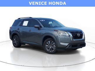 Used 2022 Nissan Pathfinder SV image 1