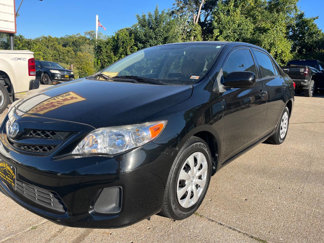 Used 2011 Toyota Corolla LE image 1