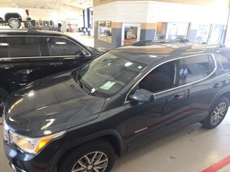 Used 2019 GMC Acadia SLE image 1