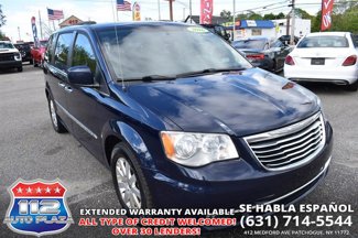 Used 2016 Chrysler Town & Country Touring w/ Driver Convenience Group image 1