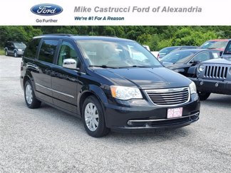Used 2011 Chrysler Town & Country Touring-L w/ Driver Convenience Group image 1