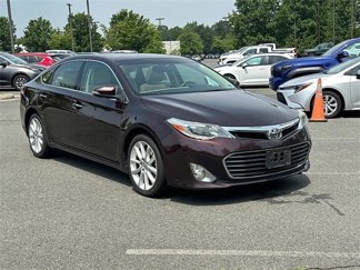 Used 2013 Toyota Avalon Limited image 1