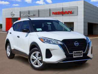New 2025 Nissan Kicks Play S image 1