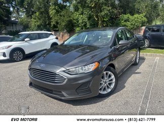 Used 2020 Ford Fusion SE image 1
