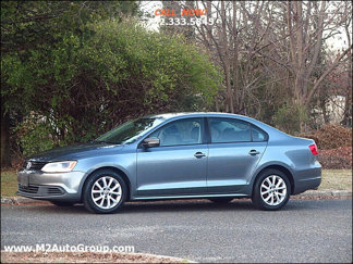 Used 2011 Volkswagen Jetta SE image 1