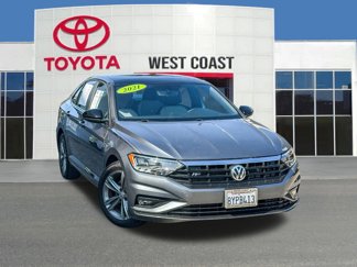 Used 2021 Volkswagen Jetta R-Line image 1