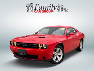 Used 2023 Dodge Challenger SXT image 1