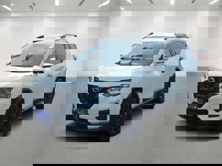 Used 2017 Nissan Rogue SV image 1