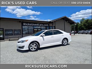 Used 2012 Toyota Camry L image 1
