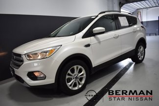 Used 2018 Ford Escape SE image 1