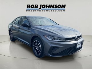 Used 2025 Volkswagen Jetta Sport image 1