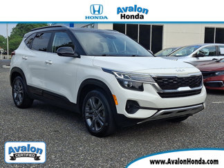 Used 2023 Kia Seltos S w/ Navigation Package image 1