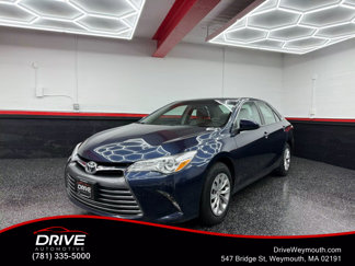 Used 2015 Toyota Camry LE image 1