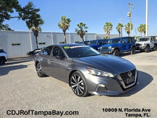 Used 2022 Nissan Altima 2.5 SR image 1