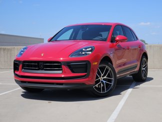 Certified 2025 Porsche Macan image 1