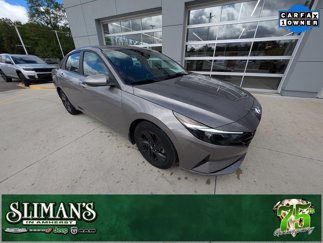Used 2023 Hyundai Elantra SEL image 1