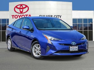 Used 2017 Toyota Prius Two image 1