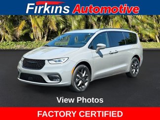Used 2022 Chrysler Pacifica Touring-L w/ S Appearance Package image 1