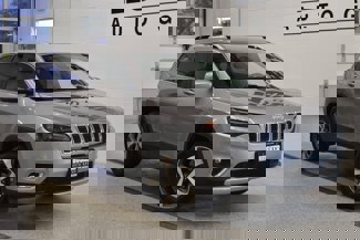 Used 2020 Jeep Cherokee Limited image 1