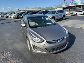 Used 2016 Hyundai Elantra SE image 1