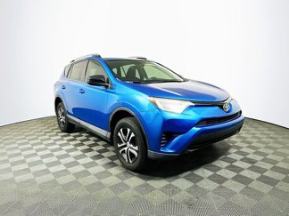 Used 2018 Toyota RAV4 LE image 1