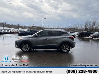 Used 2023 Nissan Kicks SV image 1
