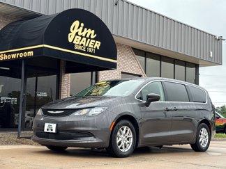 Used 2023 Chrysler Voyager LX image 1