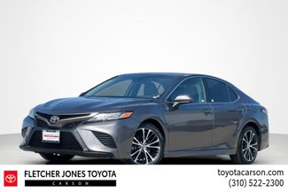 Used 2018 Toyota Camry SE image 1