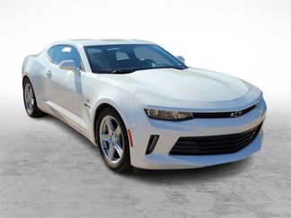 Used 2017 Chevrolet Camaro LT image 1