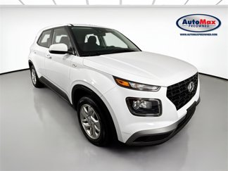 Used 2022 Hyundai Venue SE image 1