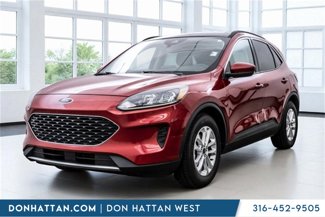 Used 2020 Ford Escape SE image 1