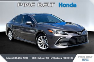 Used 2024 Toyota Camry LE image 1