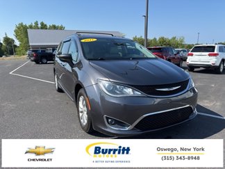 Used 2017 Chrysler Pacifica Touring-L image 1