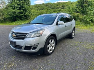Used 2015 Chevrolet Traverse LT w/ Style and Technology Package image 1