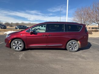 Used 2018 Chrysler Pacifica Limited w/ Advanced Safetytec Group image 1