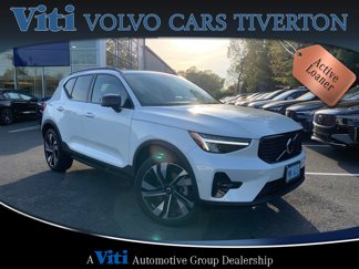 Used 2024 Volvo XC40 B5 Plus w/ Protection Package Premier image 1