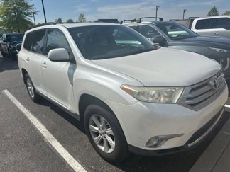 Used 2013 Toyota Highlander SE image 1