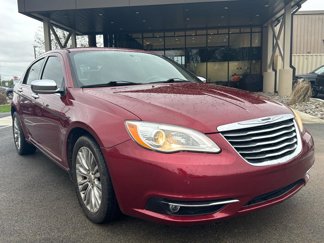 Used 2011 Chrysler 200 Limited image 1