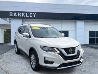 Used 2019 Nissan Rogue SV image 1